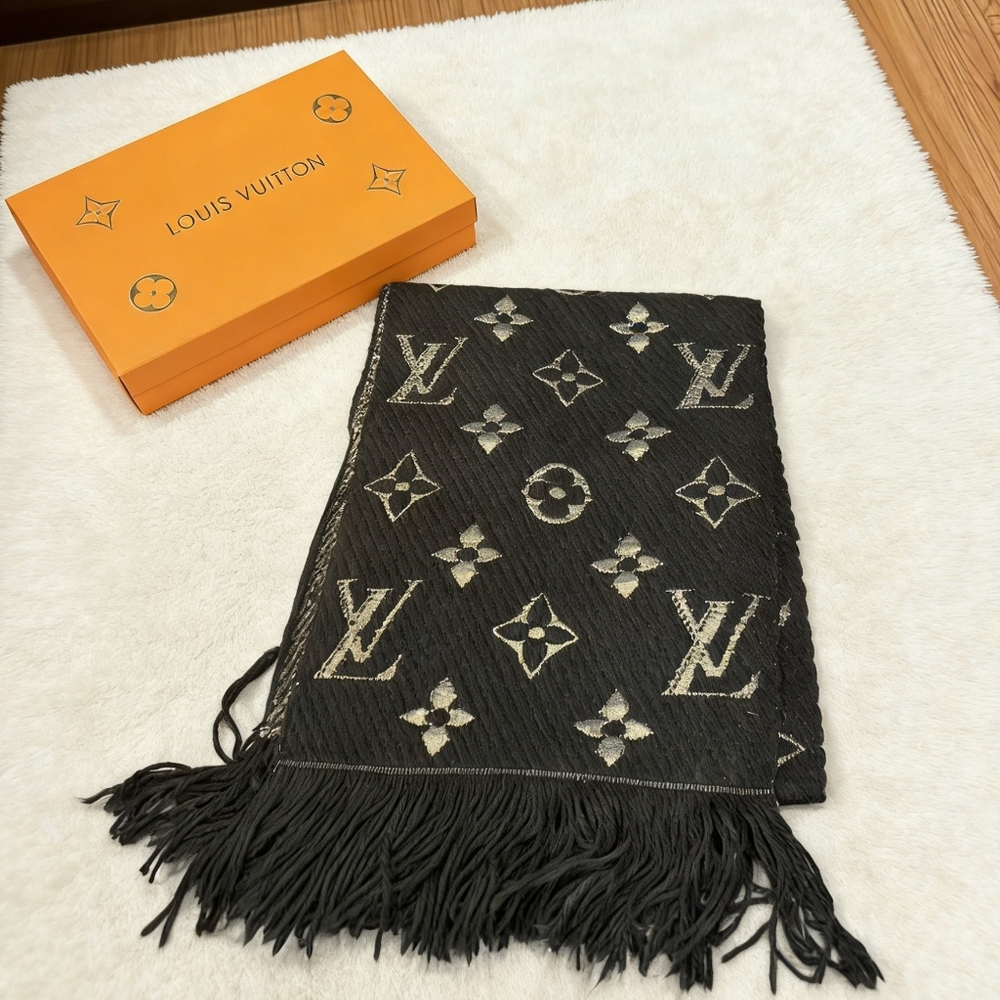 Louis Vuitton Logomania Shine Scarf
